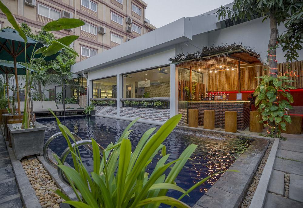 Skor Boutique Hotell Siem Reap Exteriör bild