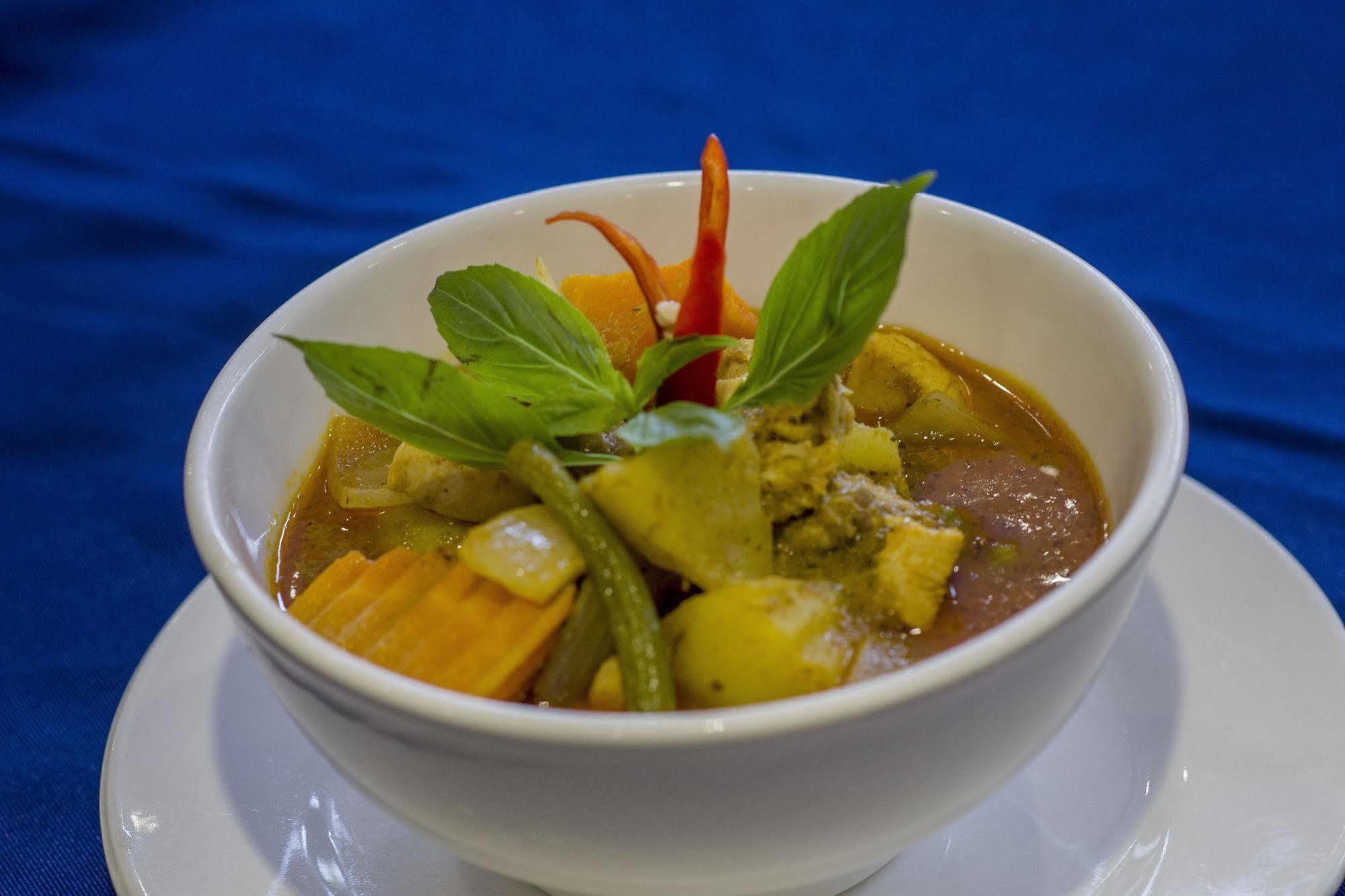 Skor Boutique Hotell Siem Reap Exteriör bild